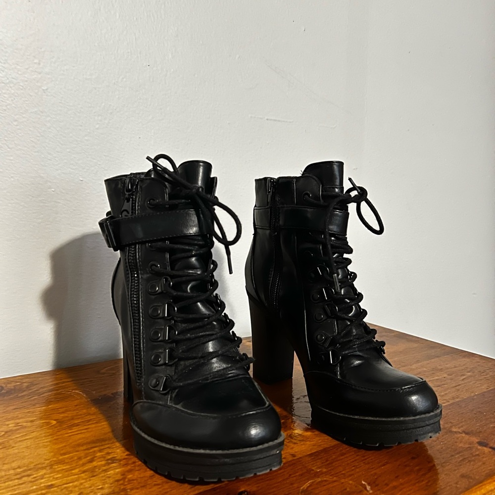 Guess size 7.5 combat boot heels
